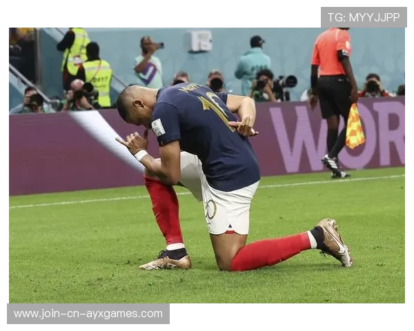 姆巴佩挥脚抽射再破门,巴黎攻势太猛