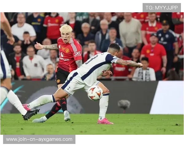 巴黎通过个人能力与配合并举,前场威胁增加